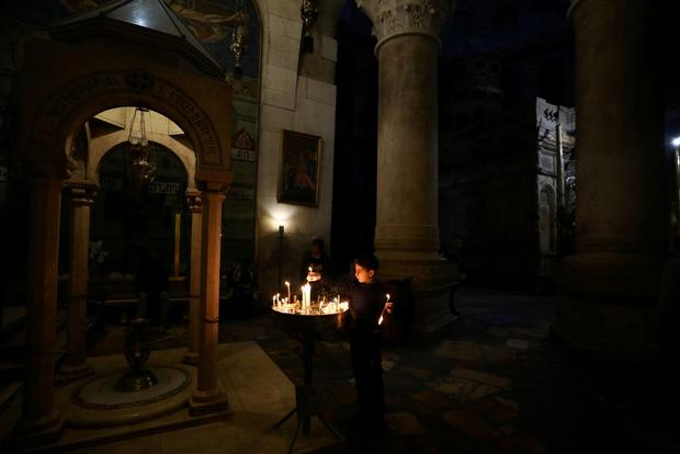 Jerusalems Sepulchre church tells visitors to keep distance due to coronavirus