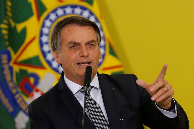 Religious services should continue despite COVID-19: Bolsonaro