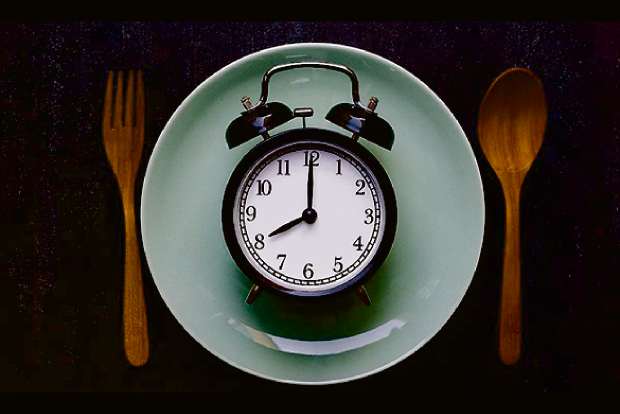 Fasting for weight loss: Know the pros and cons