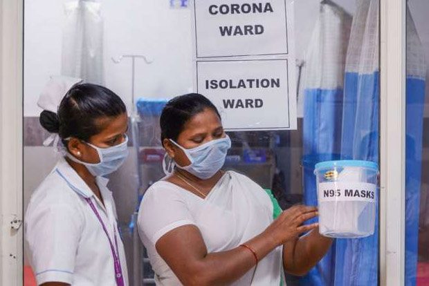 Tamil Nadu CM extends retirement period of doctors, nurses by 2 months Tamil Nadu CM extends retirement period of doctors, nurses by 2 months