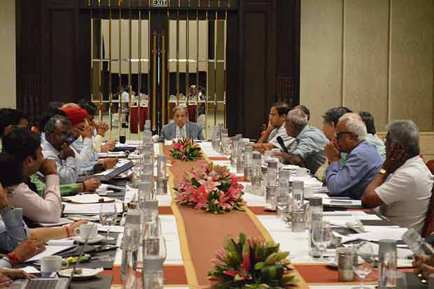 Panel formed to give roadmap to draw investments