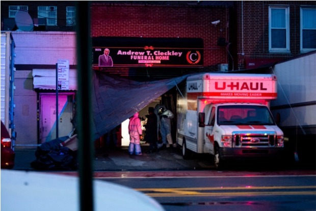 NY funeral homes license suspended for piling bodies in trucks