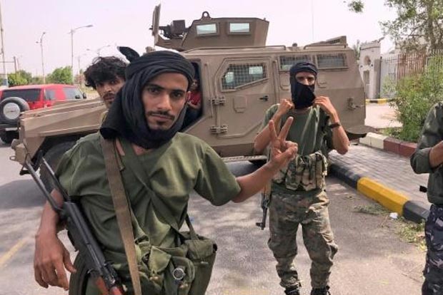 Saudi-led airstrikes hit food trucks in Yemen: Houthis Saudi-led airstrikes hit food trucks in Yemen: Houthis