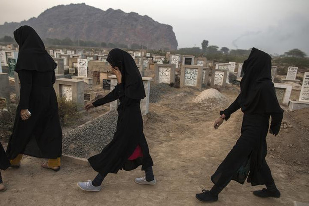 Pakistan excludes Ahmadis from minority commission