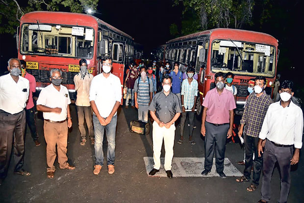 1,140 guest workers finally leave from Tirupur to Bihar