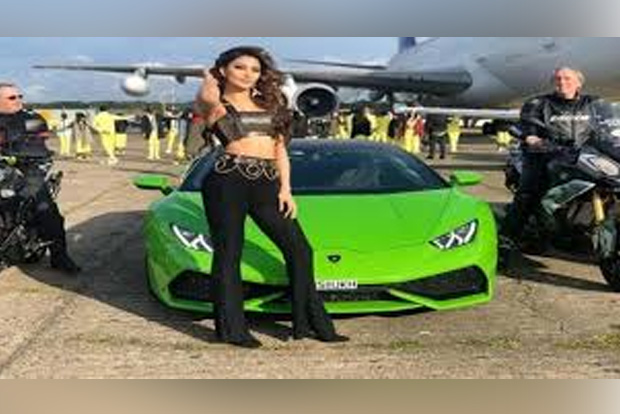 Urvashi Rautela shares some words of wisdom