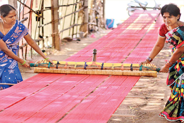 Virtual exhibition in support of weavers, artisans