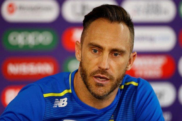 Used to taking bit of spit on fingers before I catch the ball: du Plessis