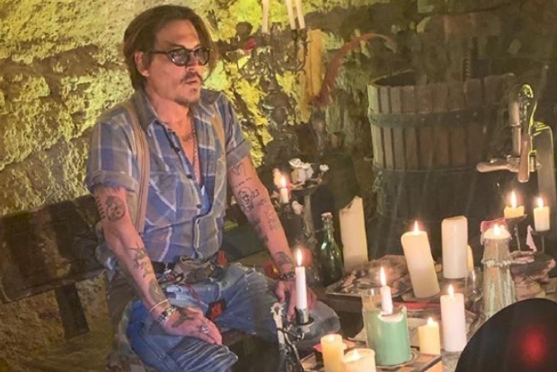 Johnny Depp completes painting after 14 years amid lockdown
