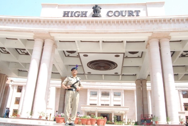 Allahabad HC issues notice to UP govt on migrants issue