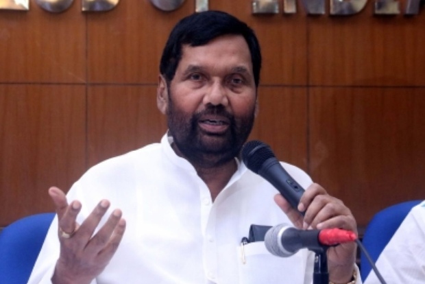 Grains under PMGKAY for May not yet given in Delhi, Bengal: Paswan