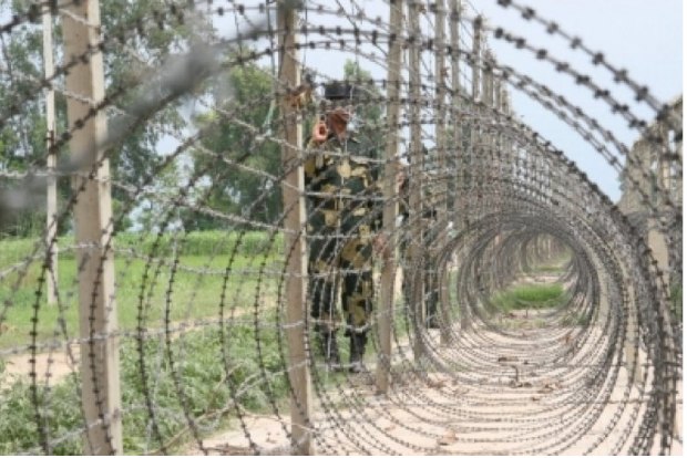 Pak targets Indian positions in J-Ks Poonch district