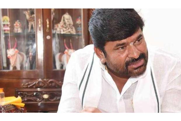 CBI detains ex-Ktaka Minister Kulkarni in 2016 murder case