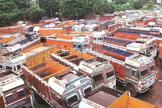Garment lorries on 3-day strike against overloading