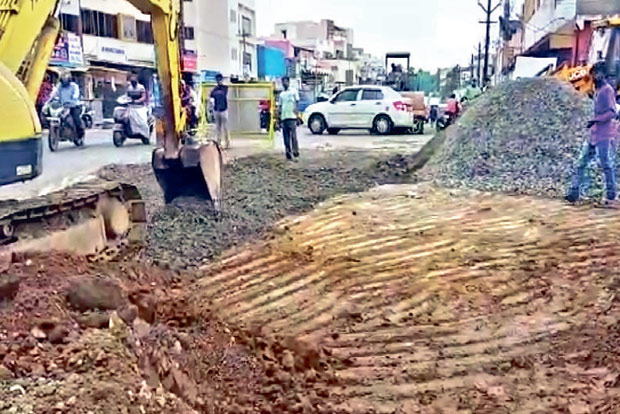 Techie loses life as civic body leaves dug-up road open