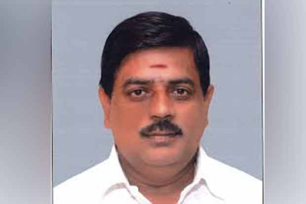 Strict actions if pvt e-Seva centres charge more: Minister Udumalai Radhakrishnan Strict actions if pvt e-Seva centres charge more: Minister Udumalai Radhakrishnan