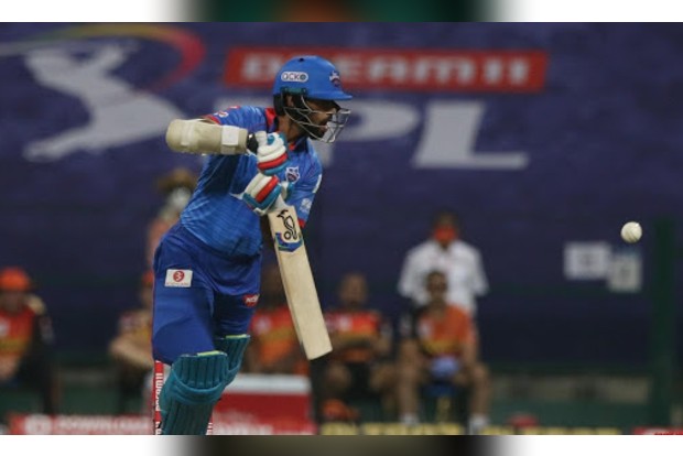 Felt it was plumb: Dhawan tells Yuvraj about his dismissal against SRH