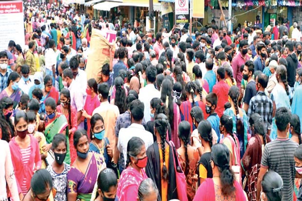 Surging crowd in Kovai’s biz hubs throws caution to wind
