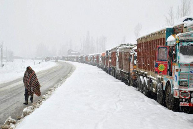 Jammu Srinagar highway closed for traffic