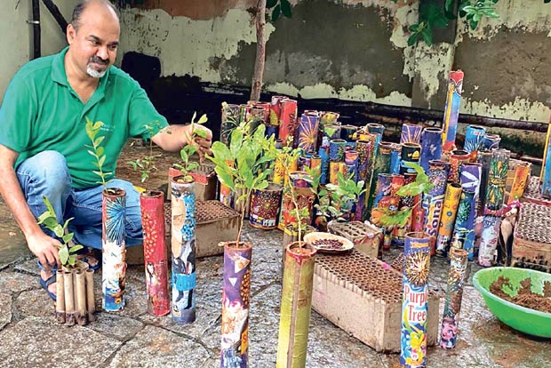 This nature lover converts Deepavali trash into plant holders