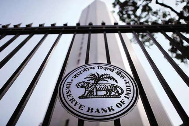 RBI imposes penalty on Muthoot Finance, Manappuram Finance
