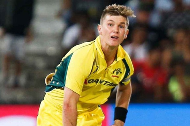 Australians Zampa, Stoinis meditate together