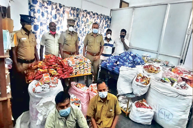 220 kg gutkha seized from duo, autos seized on Vepery High Road