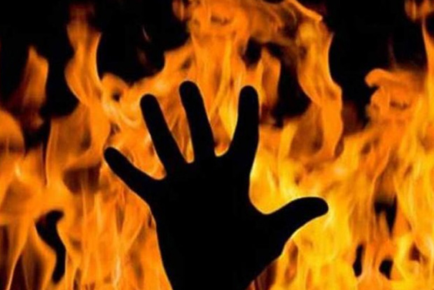 Scolded by parents, girl immolates self