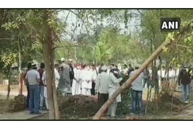Ahmed Patel laid to rest in native village, Rahul at funeral