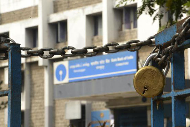 General Strike: 20L cheques worth 18K Cr miss clearance