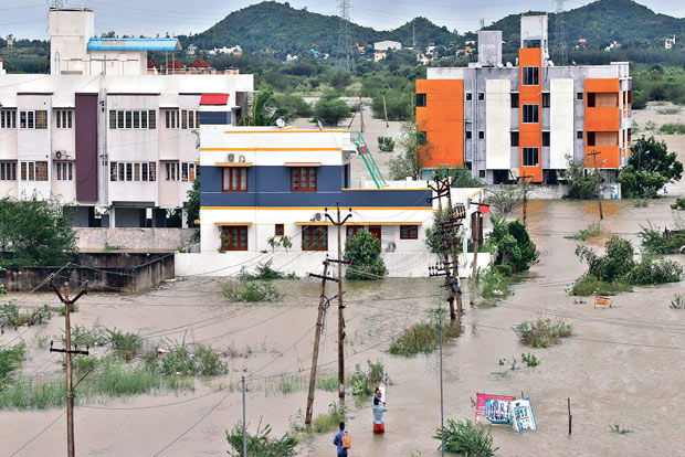 Nivar weakens, but leaves 3 dead in its wake