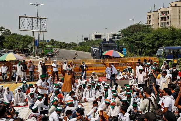 Farmers allowed entry into Delhi as Centre grants permission for peaceful protest