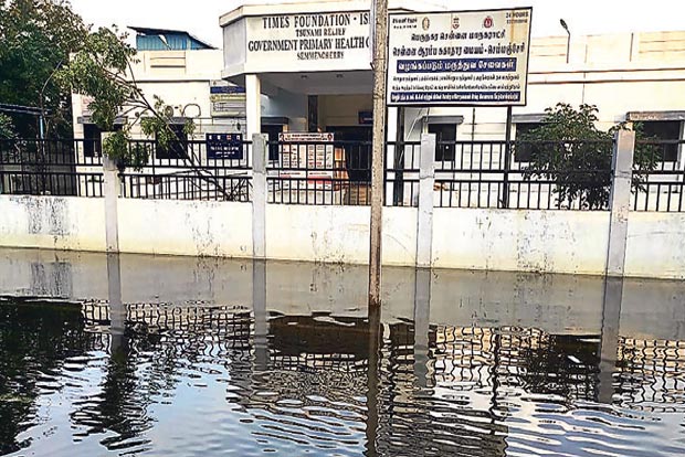 Semmencherry still remains marooned and ‘power’less