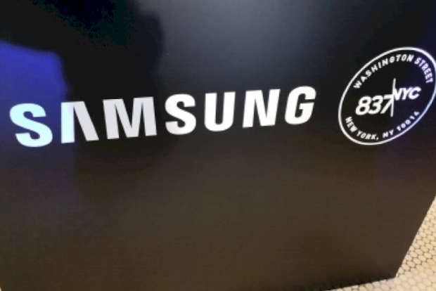 Samsung working on devices with triple folds, rollable displays