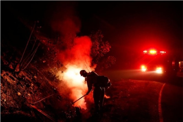 California wildfires threaten towns, wineries ahead of dangerous weekend