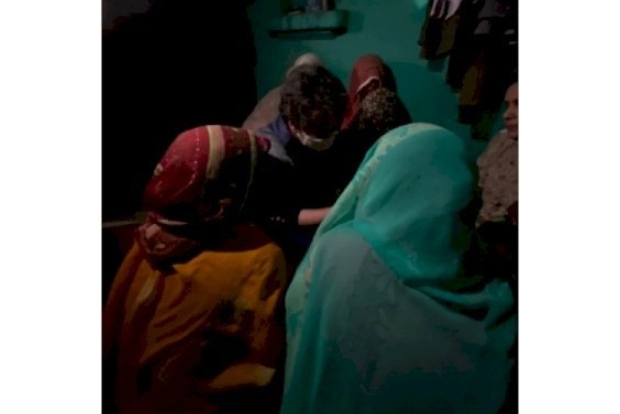 Rahul, Priyanka meet Hathras victims family