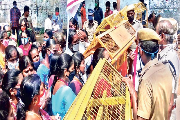 AIDWA protests against micro finance firms for threatening SHG members