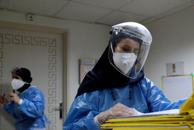 Face masks made compulsory in public in Tehran as COVID toll rises