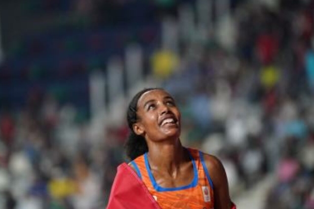 Hassan breaks womens 10,000m European record