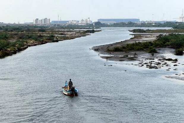 Andhra engineers use drone to restore power across raging river Andhra engineers use drone to restore power across raging river