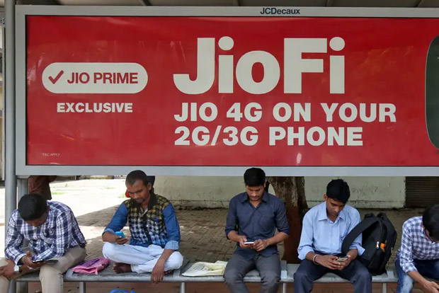 Active users tally: Jio gains 2.5 million subscribers in July as Airtel, Vodafone slip