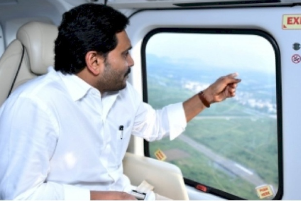 Andhra CM carries out aerial survey of flood-hit districts