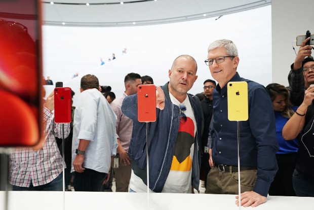 Apple design veteran Jony Ive now sprucing up Airbnb