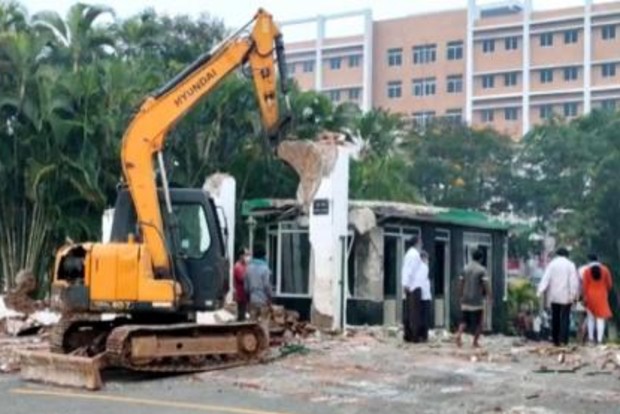 Andhra retrieves 20 acres encroached land from GITAM