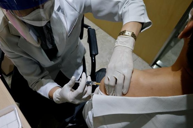 South Korean authorities stick to flu vaccine plan after deaths rise to 48