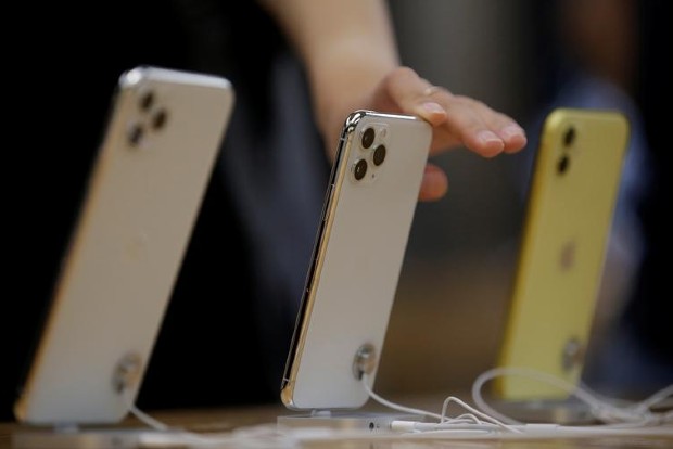 iPhone SE, 11 help Apple lead India premium smartphone market in Q3