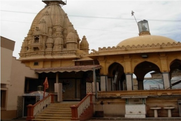 Pakistani clerics give approval to Hindu temple construction