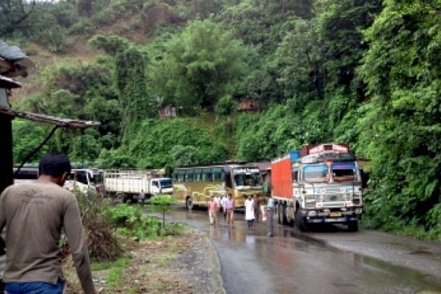 NE border row: Protesters block highway to Mizoram for 2nd day NE border row: Protesters block highway to Mizoram for 2nd day