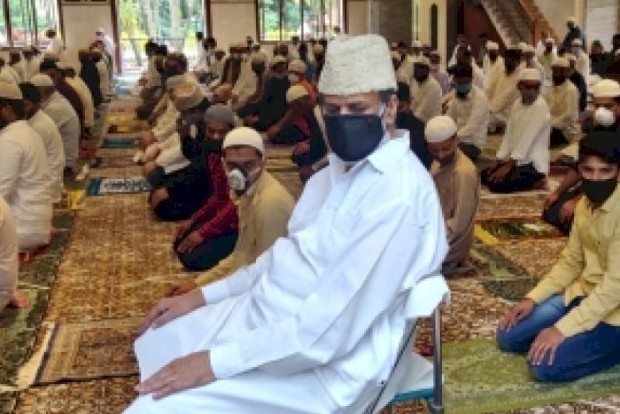 Ktaka celebrates Eid on a subdued note