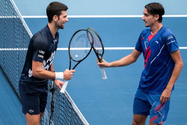 Djokovic upset by 42nd-ranked Sonego in Vienna quarters